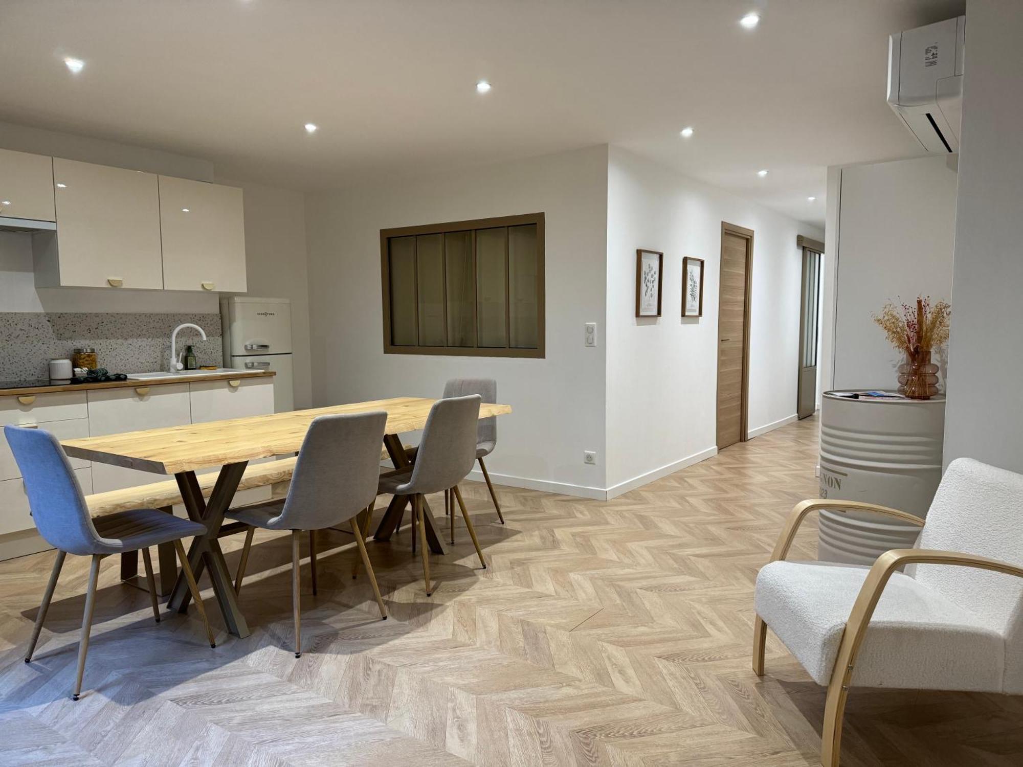 Appartamento Le Rive Droite - Gare Centre - Wifi - Terrasse - Face Remparts Avignone Esterno foto